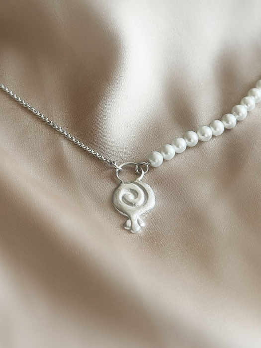 Granea Necklace | Silver + Pearl Strand