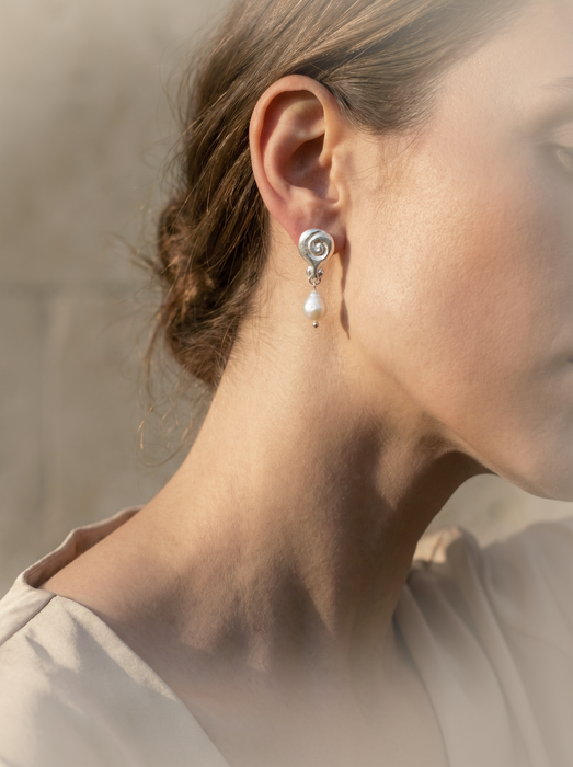 Granea Earrings | Silver + Natural Pearl