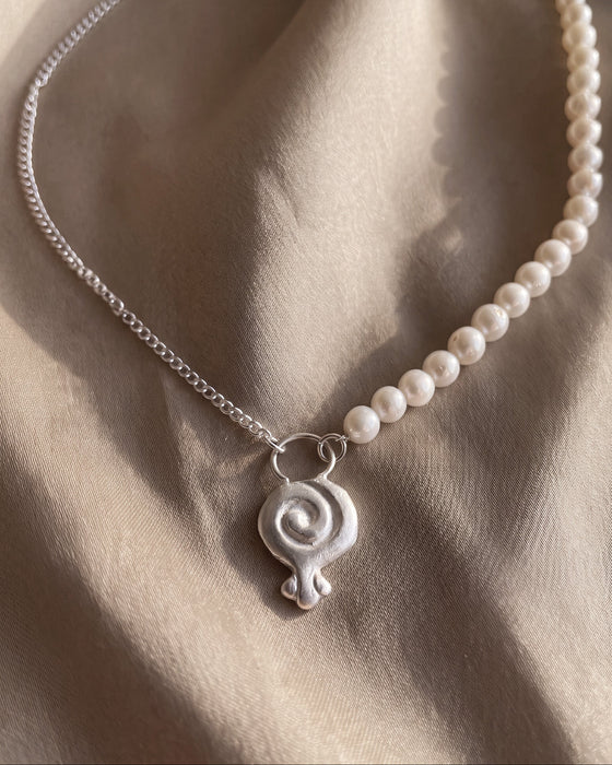 Granea Necklace | Silver + Pearl Strand