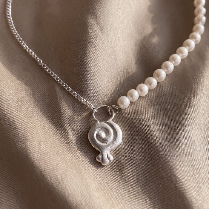 Granea Necklace | Silver + Pearl Strand