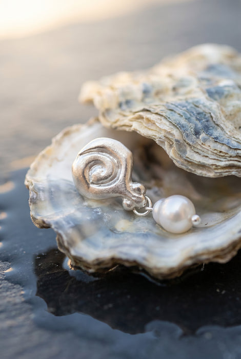 Granea Earrings | Silver + Natural Pearls