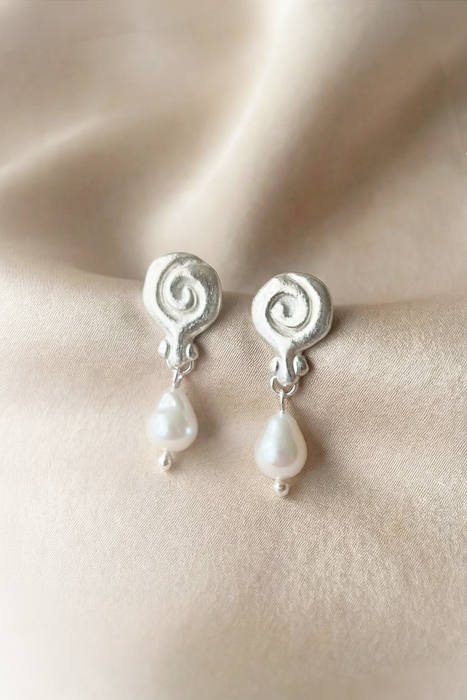 Granea Earrings | Silver + Natural Pearl