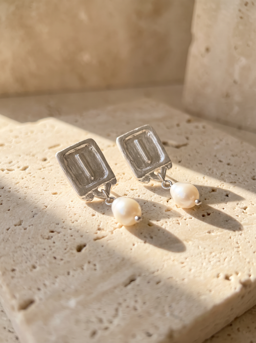 Malen Earrings | Silver + Natural Pearls